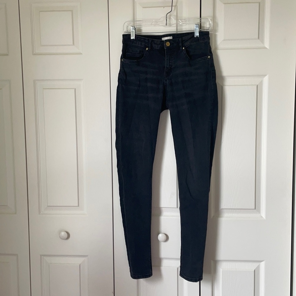 Black skinny jeans